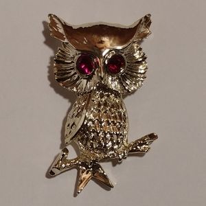 OWL - Gold Tone Brooch/Pin